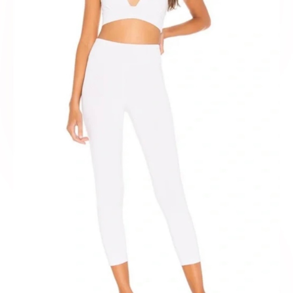 🤍NEW REVOLVE LOVEWAVE LUKA LEGGINGS - Picture 4 of 8